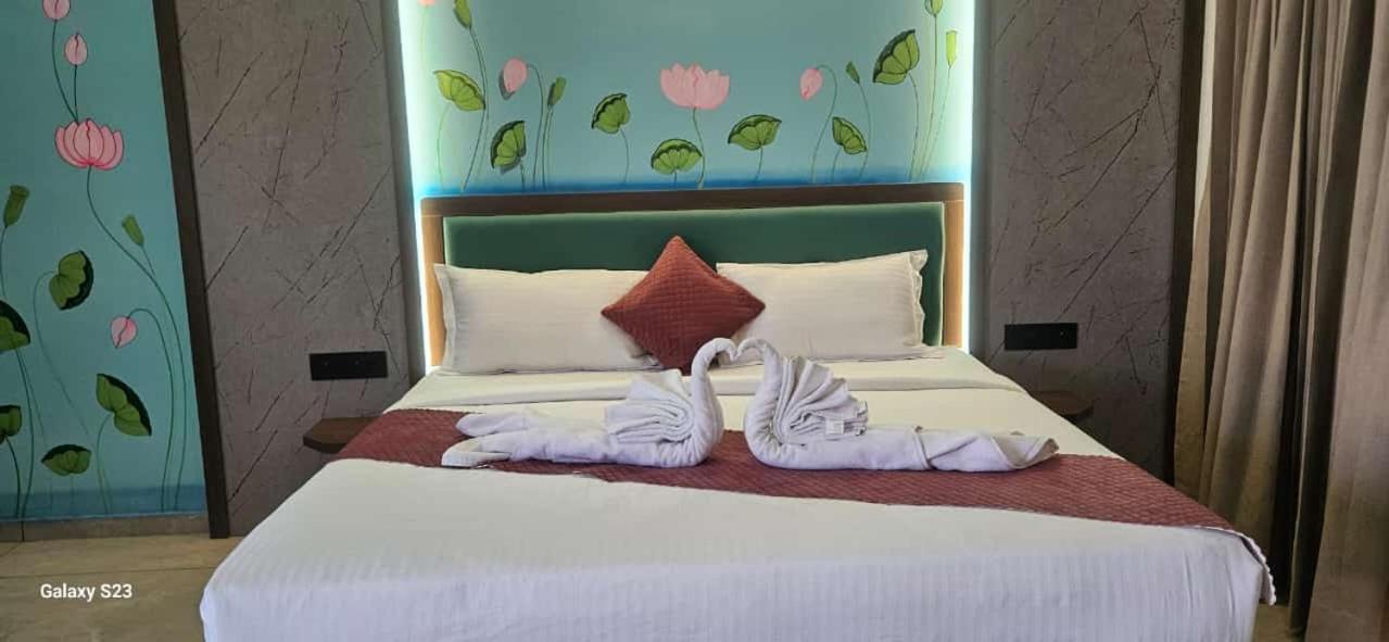 Shree Jalaram Resort Kodāe エクステリア 写真