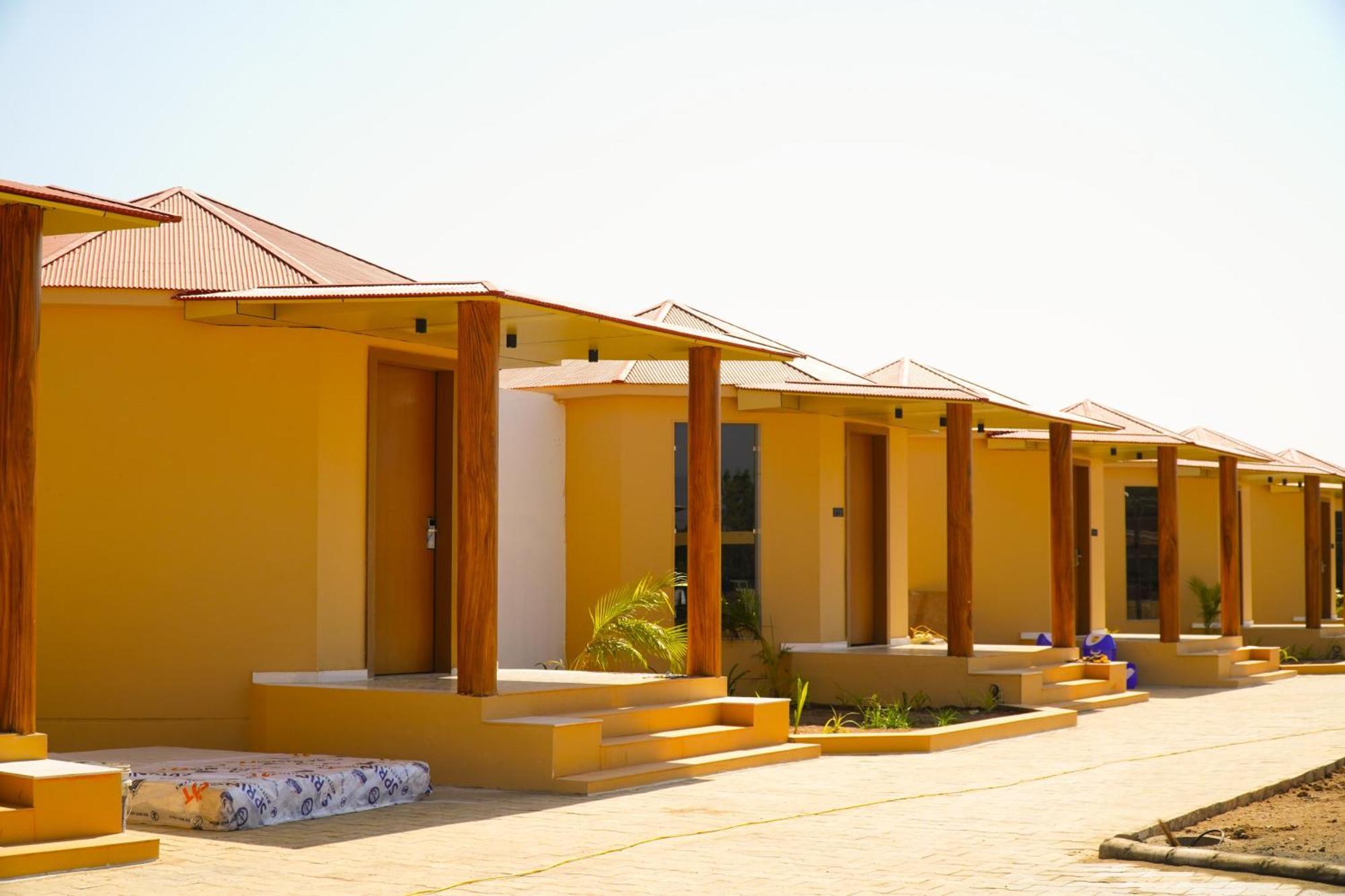 Shree Jalaram Resort Kodāe エクステリア 写真